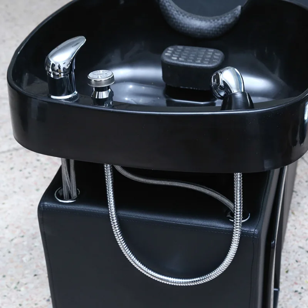 Shampoo backlash unit